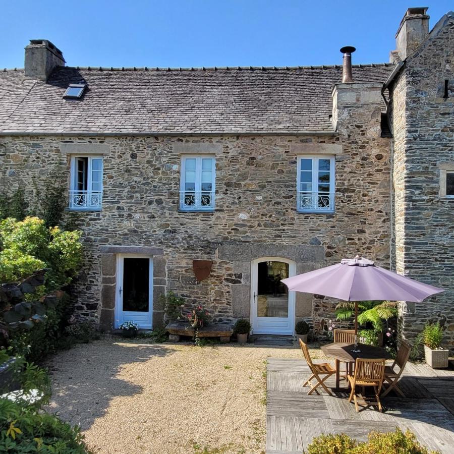 Gite De Charme Au Manoir Du Plessis-Quinquis Sainte-Seve Exterior photo
