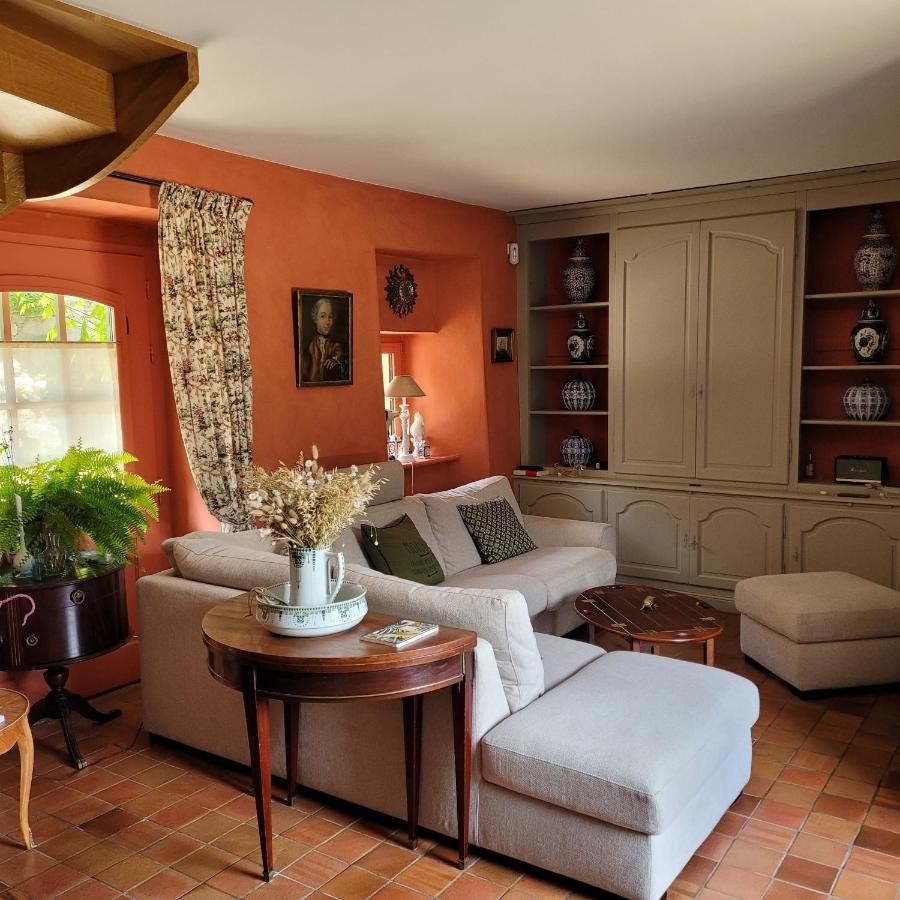 Gite De Charme Au Manoir Du Plessis-Quinquis Sainte-Seve Exterior photo